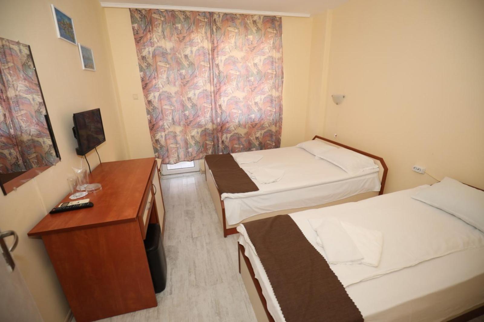 Family Hotel White House Поморие Экстерьер фото